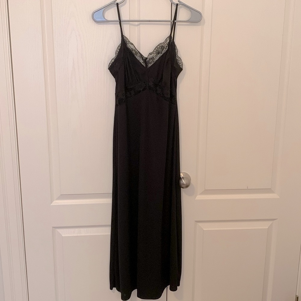 Zara| Midi SEXY Black slip dress
